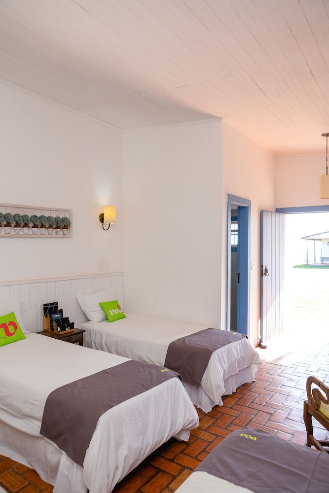 Standard Quadruple Room - Photo 8