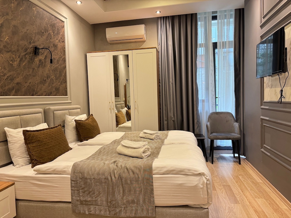 Deluxe Twin Room photo 3