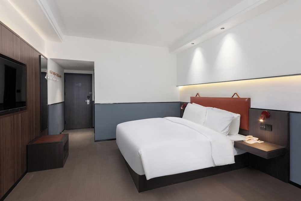 Classic Double Room, City View