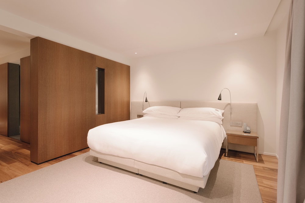Premium Family Room