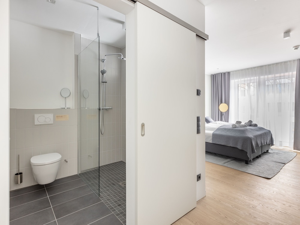 Suite M - Photo 24