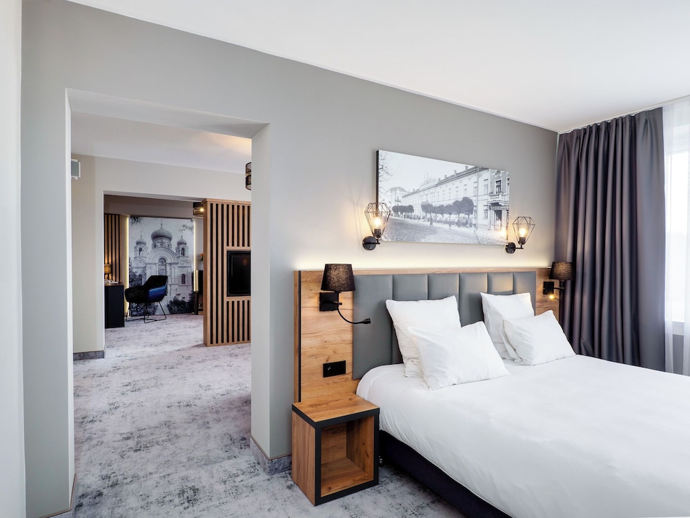 Deluxe Suite, 1 Double Bed with Sofa bed - Photo 2