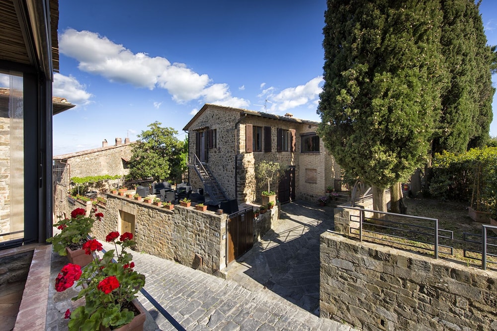 Villa, Valley View photo 1