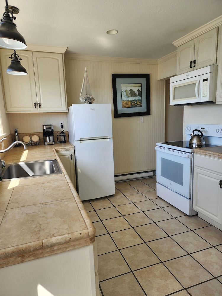Duplex, 1 Queen Bed, Kitchen, Ocean View (Pelican 2) photo 3