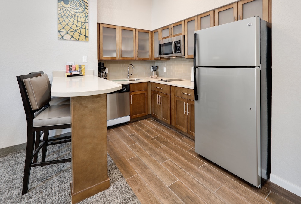 Suite, 2 Bedrooms, Kitchen photo 1