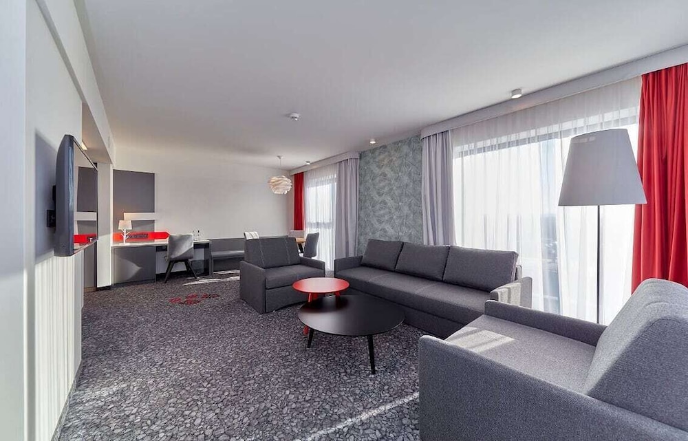 Family Room - Photo 6