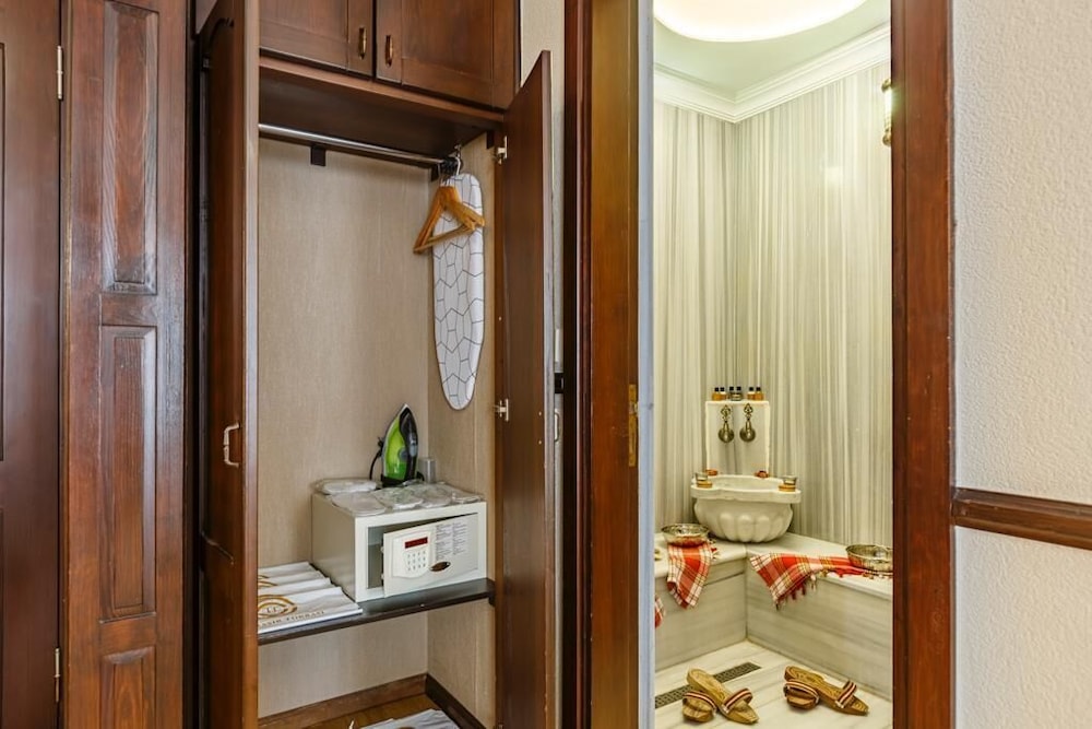 Family Room with Private Hammam - 30m2 photo 2
