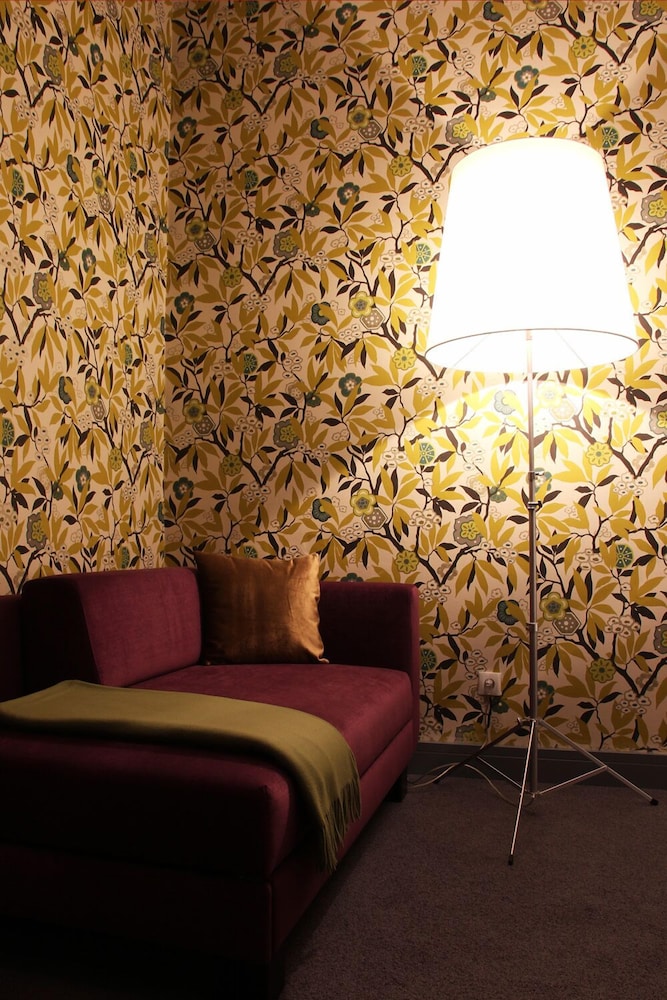 Double Room thumbnail 5
