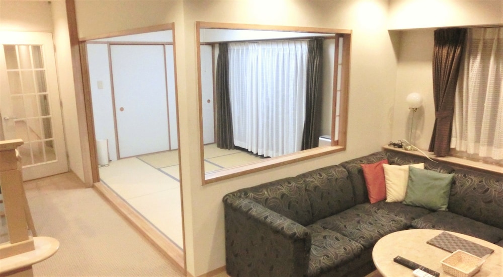 Deluxe Japanese Western Style Room, Non Smoking photo 1