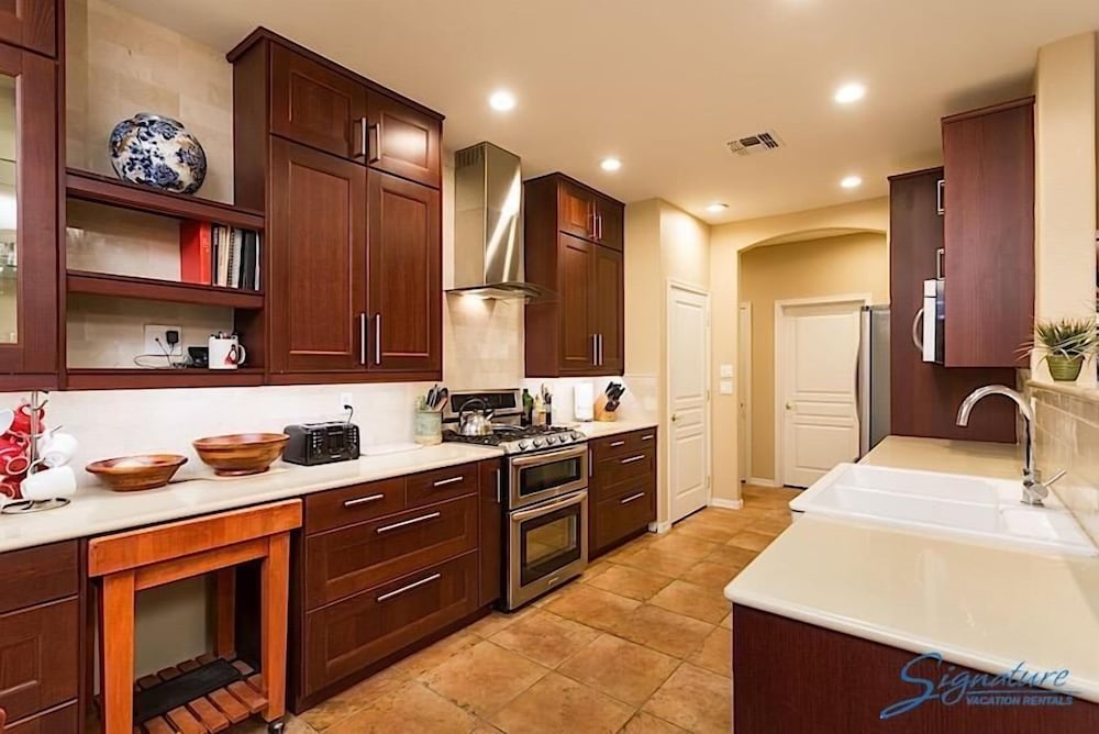 Condo, 3 Bedrooms photo 2