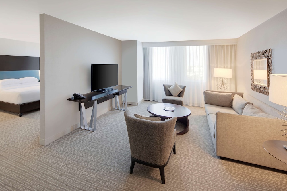 Suite, 1 King Bed, Non Smoking