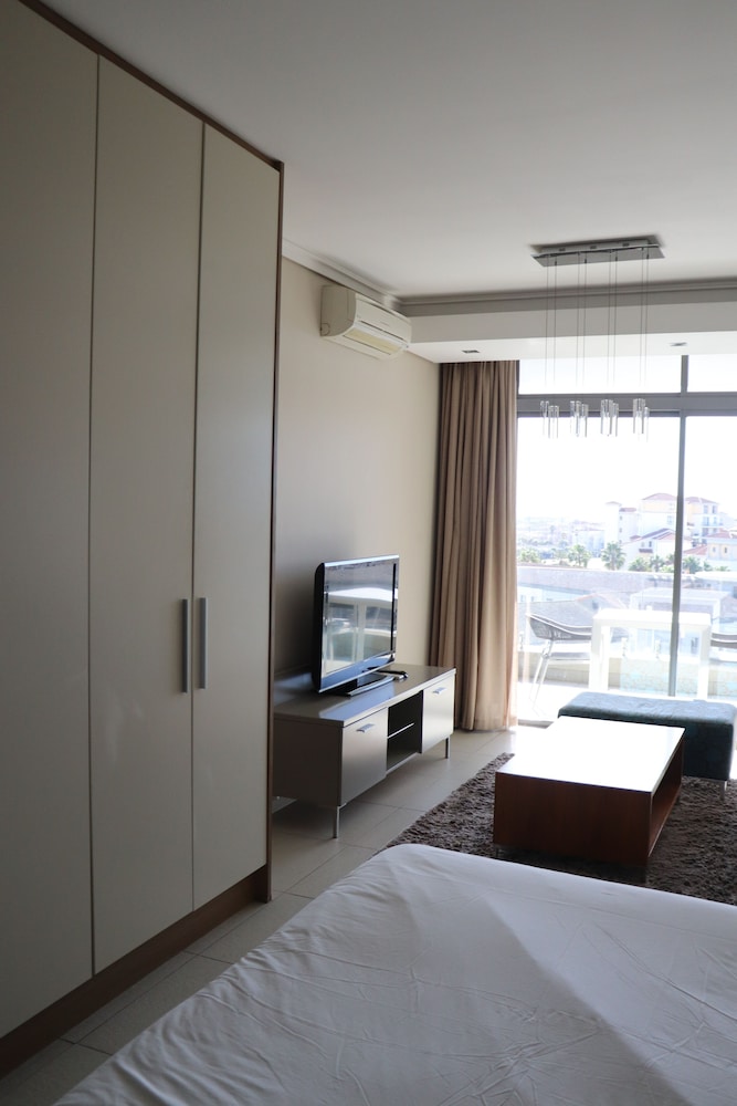 Luxury Studio Apartment (18) - Photo 26