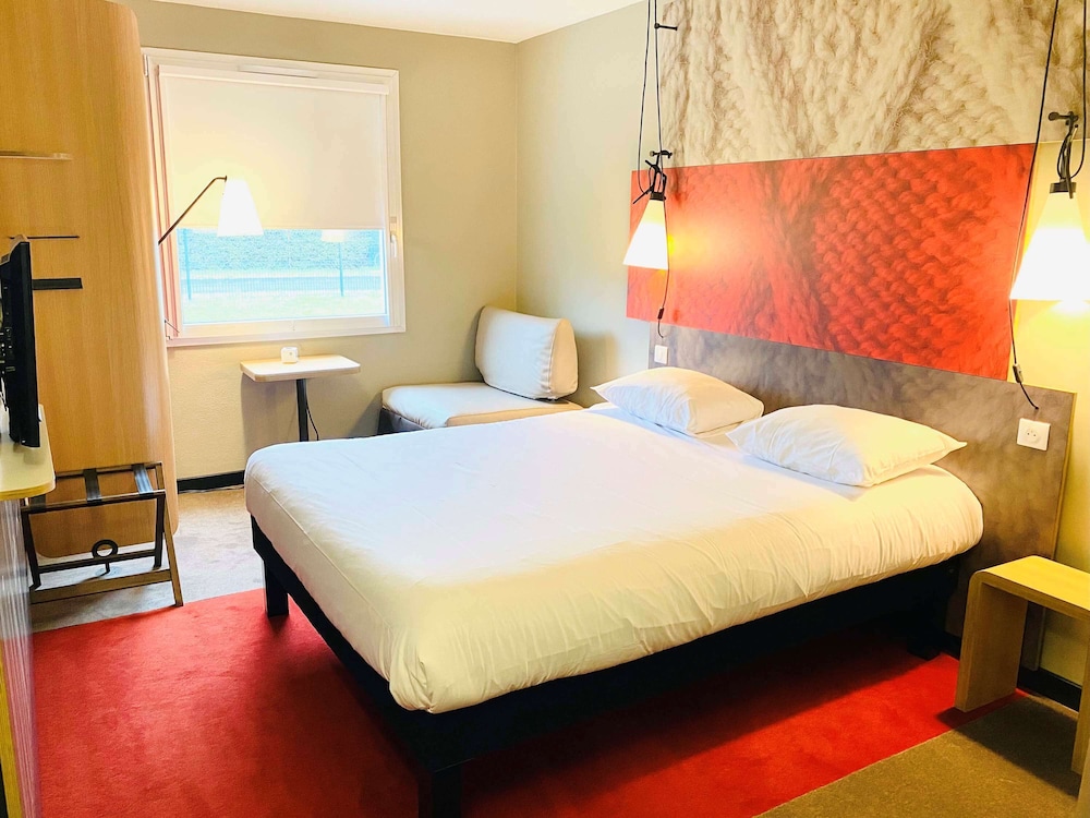 Standard Room, Multiple Beds photo 3