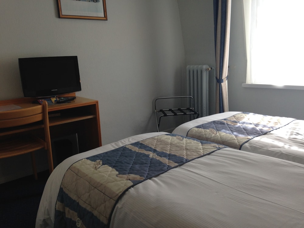 Triple Room, City View