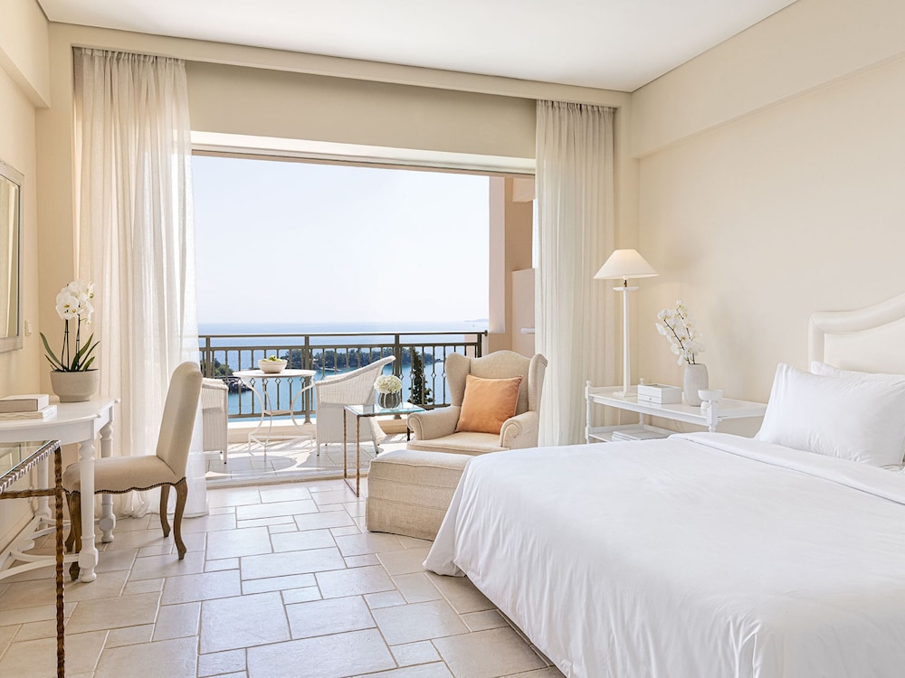 Superior Panoramic Guestroom Sea View - Photo 1