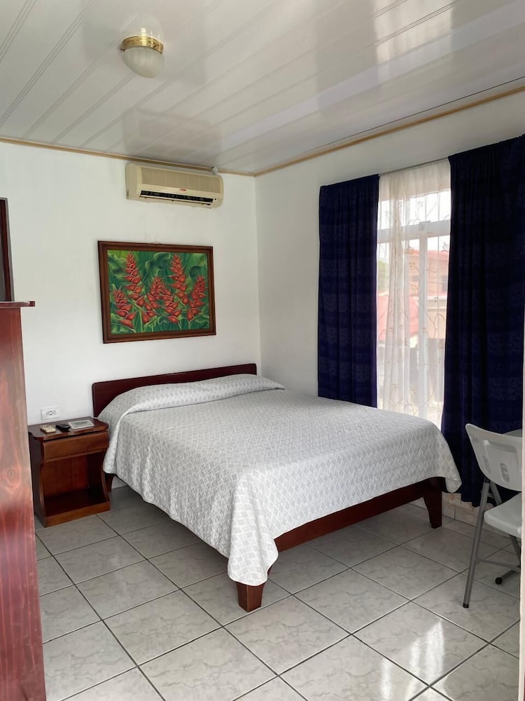 Economy Double Room photo 1
