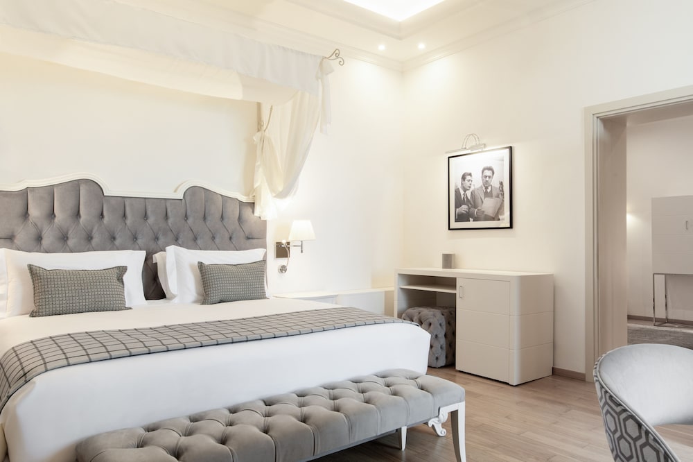 Executive Room, Lake View with balcony or garden access photo 3