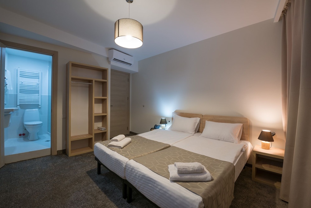 Basic Double or Twin Room (name) photo 3