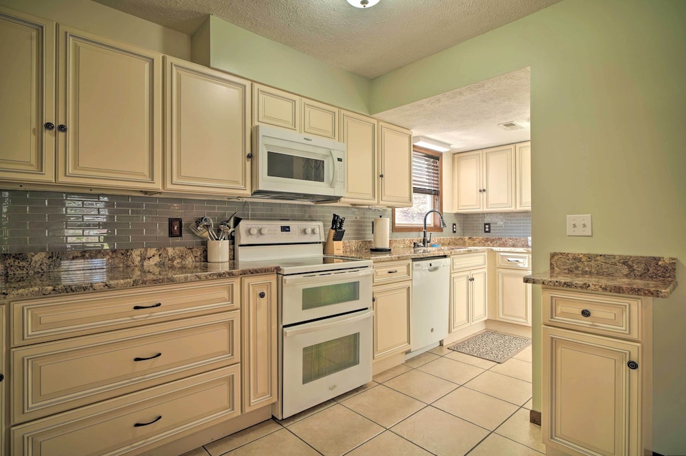 House (4 Bedrooms) photo 2