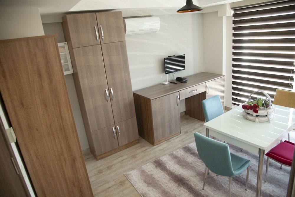 Standard Duplex, Multiple Beds, Smoking, City View