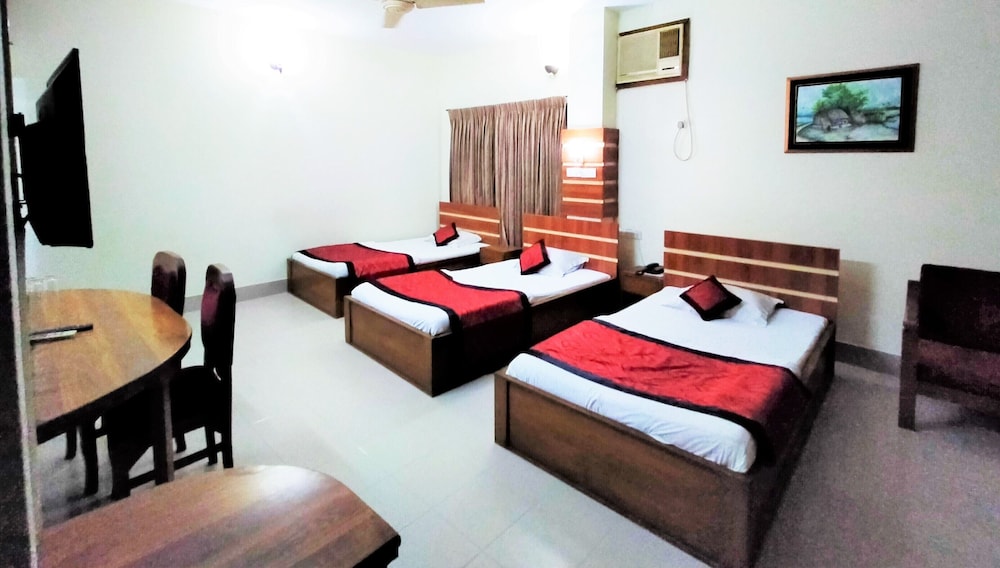 Deluxe Triple Room photo 2