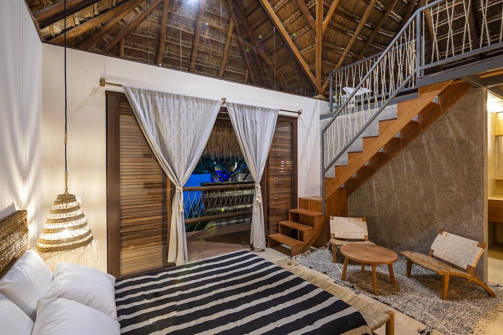 Luxury Tree House, Pool View, Mezzanine photo 3