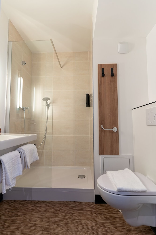 Double Room - Photo 10