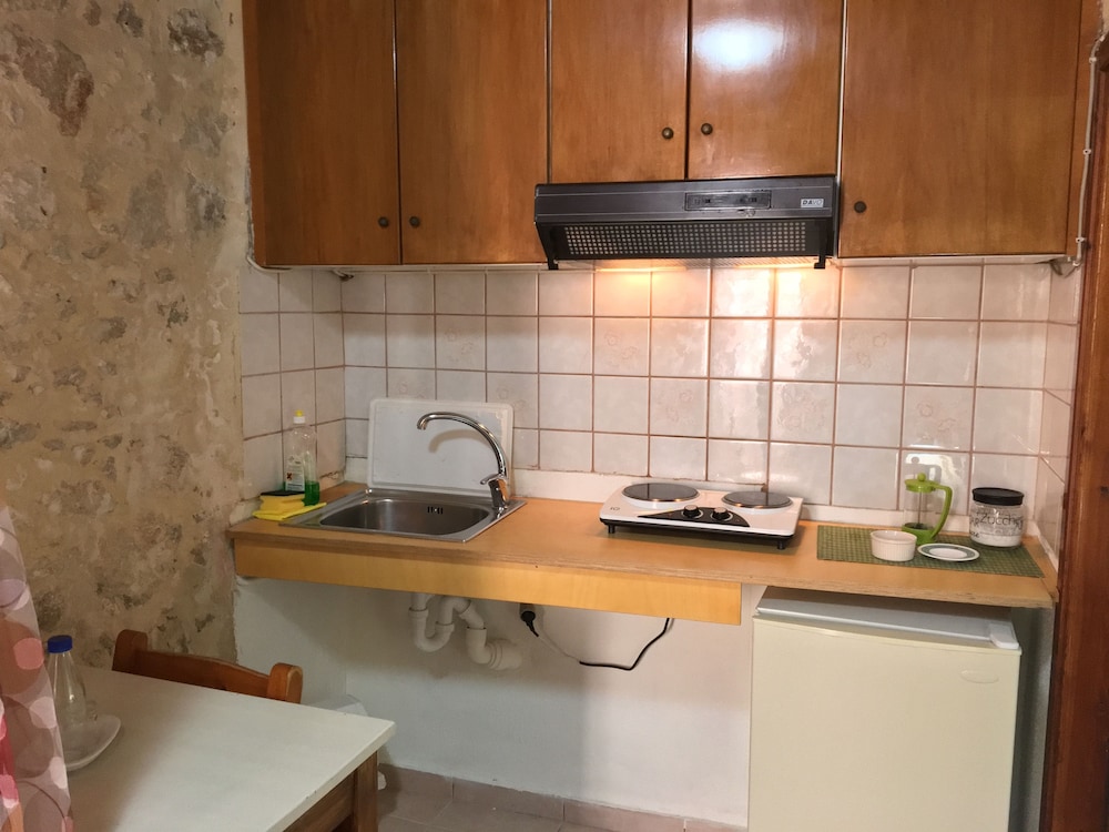 Economy Single Room, 1 Twin Bed, Kitchenette, Garden Area photo 2