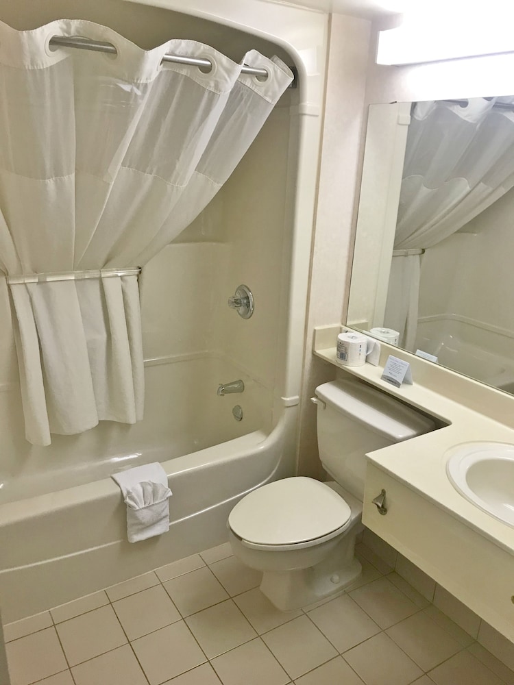 Business Room, 2 Queen Beds, Non Smoking - Photo 2