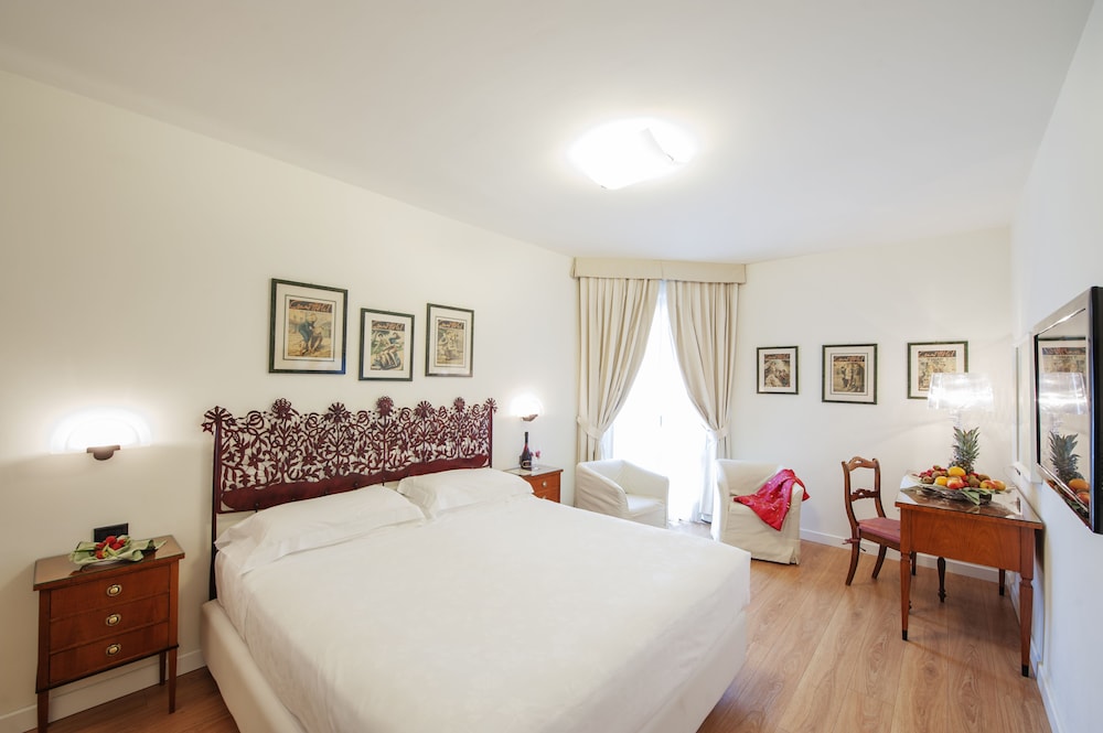 Classic Double Room