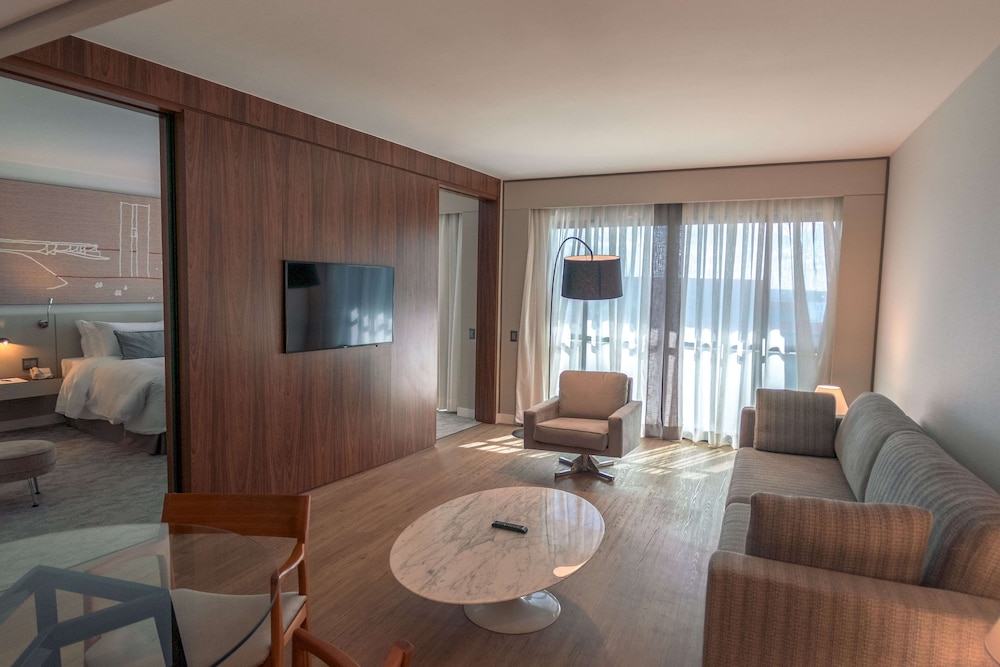 Suite, 1 King Bed