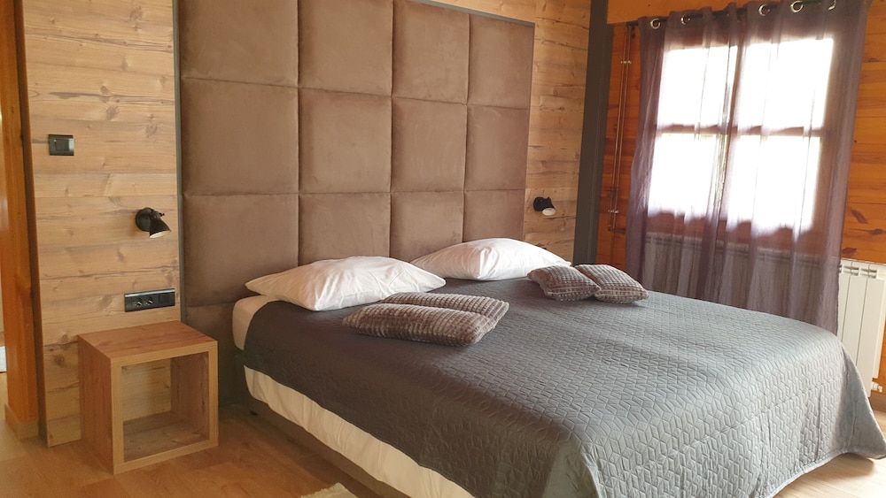 Family Bungalow, 1 Bedroom, Balcony, Courtyard Area photo 3