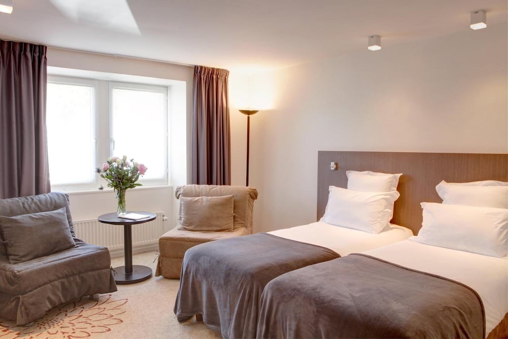 Family Suite, City View