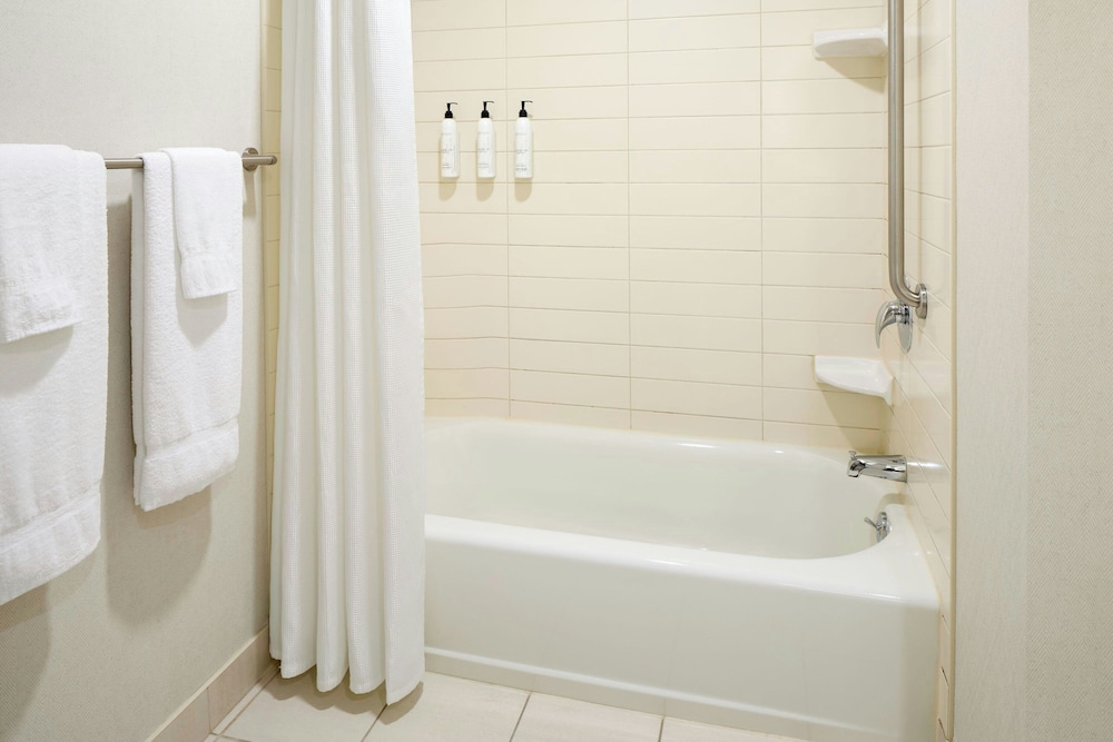 Suite, 1 Bedroom photo 2