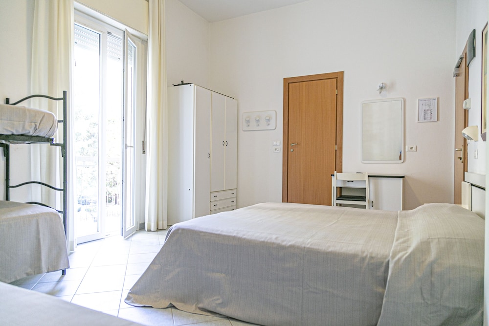 Standard Room, Annex Building (Dependance)
