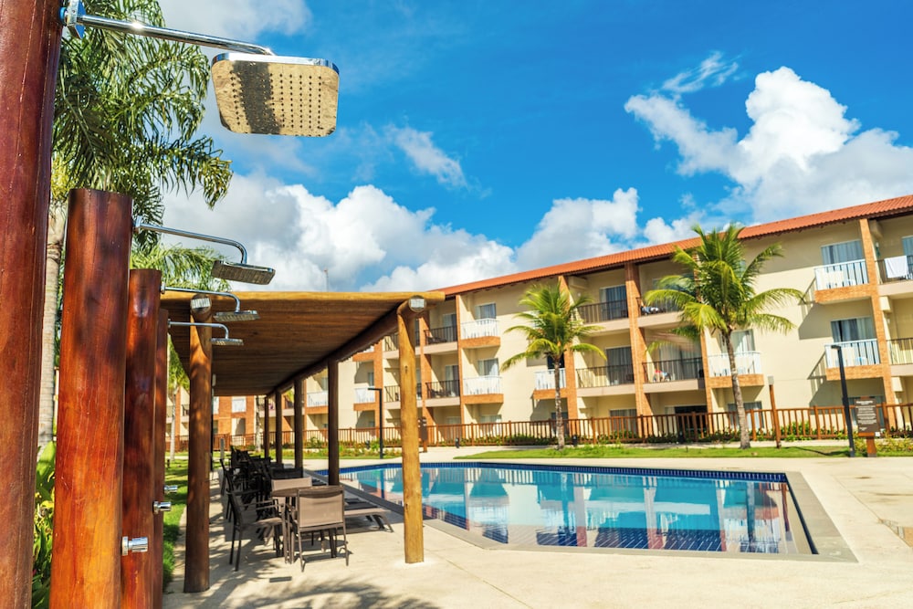 Deluxe Suite, Pool View, Garden Area - Photo 2