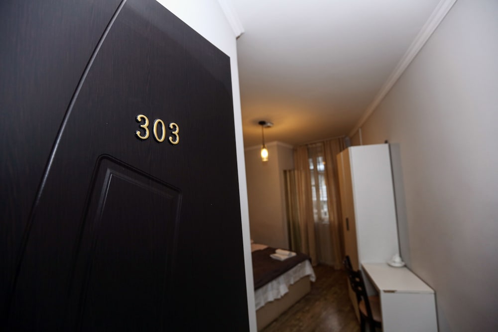 Standard Double or Twin Room photo 3