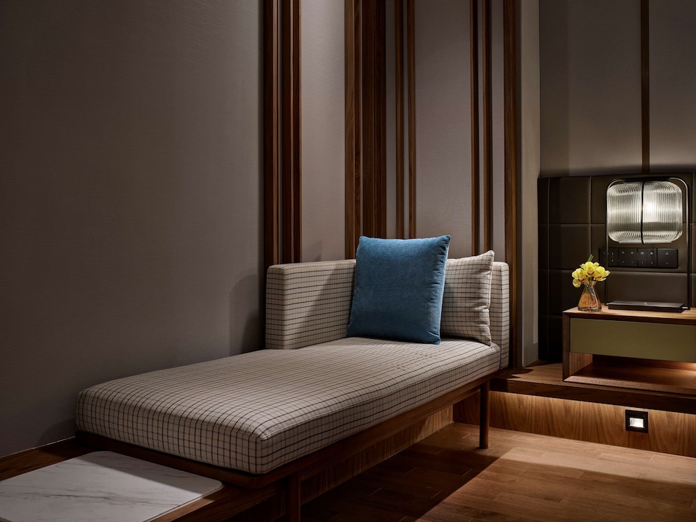 Hilton Executive King - Photo 2