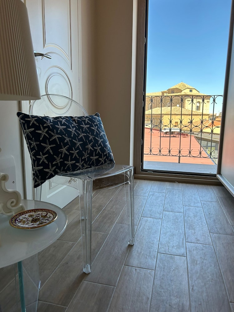 Junior Room, 1 Large Twin Bed, City View, Tower