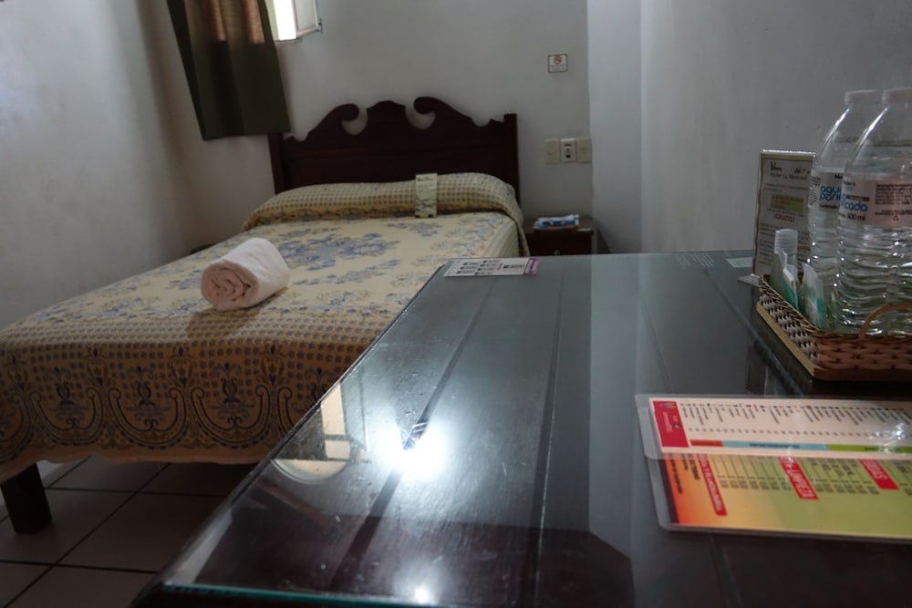 Colonial A, Non Smoking (No A/C - Ceiling Fan Only)