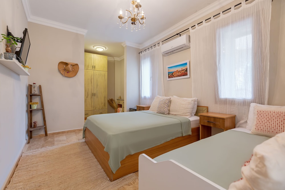 Standard Room, Courtyard View photo 2