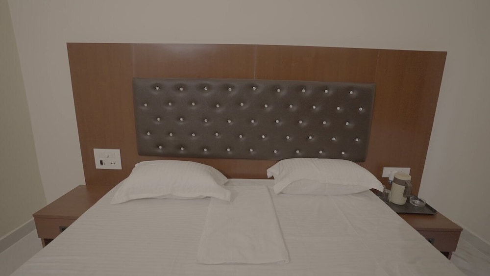 Deluxe Double or Twin Room, Garden View photo 2