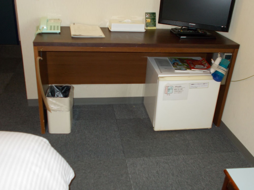 Economy Twin Room, Non Smoking photo 3