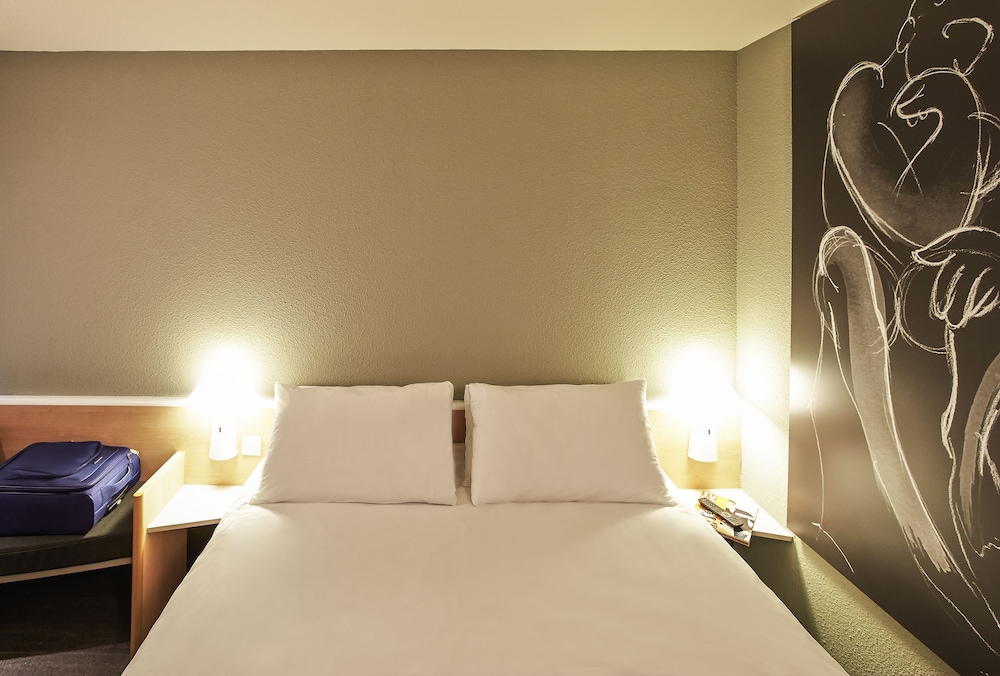 Standard Room, 1 Double Bed - Photo 4