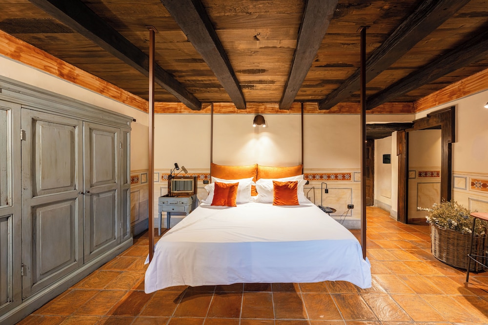 Junior Suite, 1 Bedroom (up to 4 people)