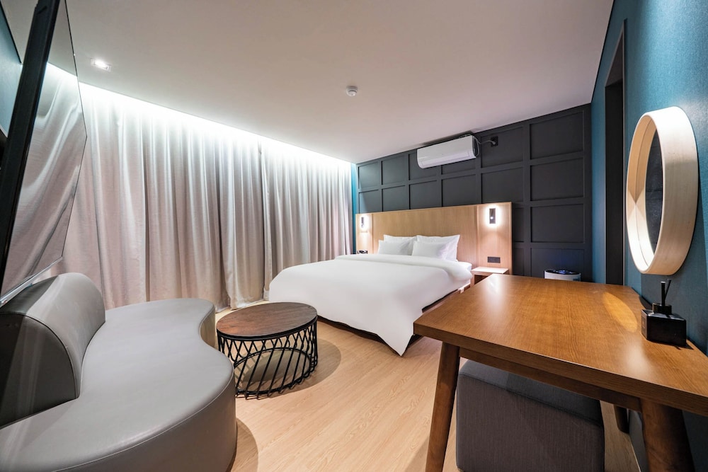 Superior Suite