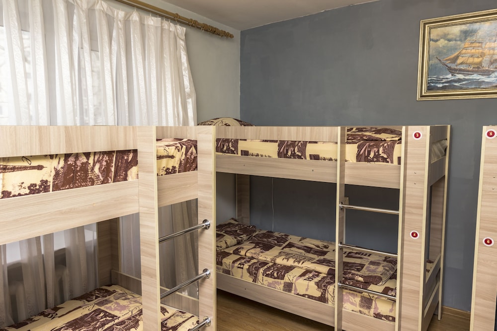 Bed in 8-bed Male Dormitory Room photo 2