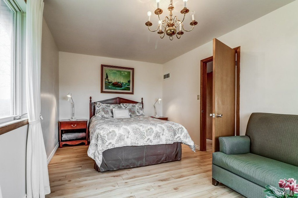 Suite, 1 Queen Bed photo 2