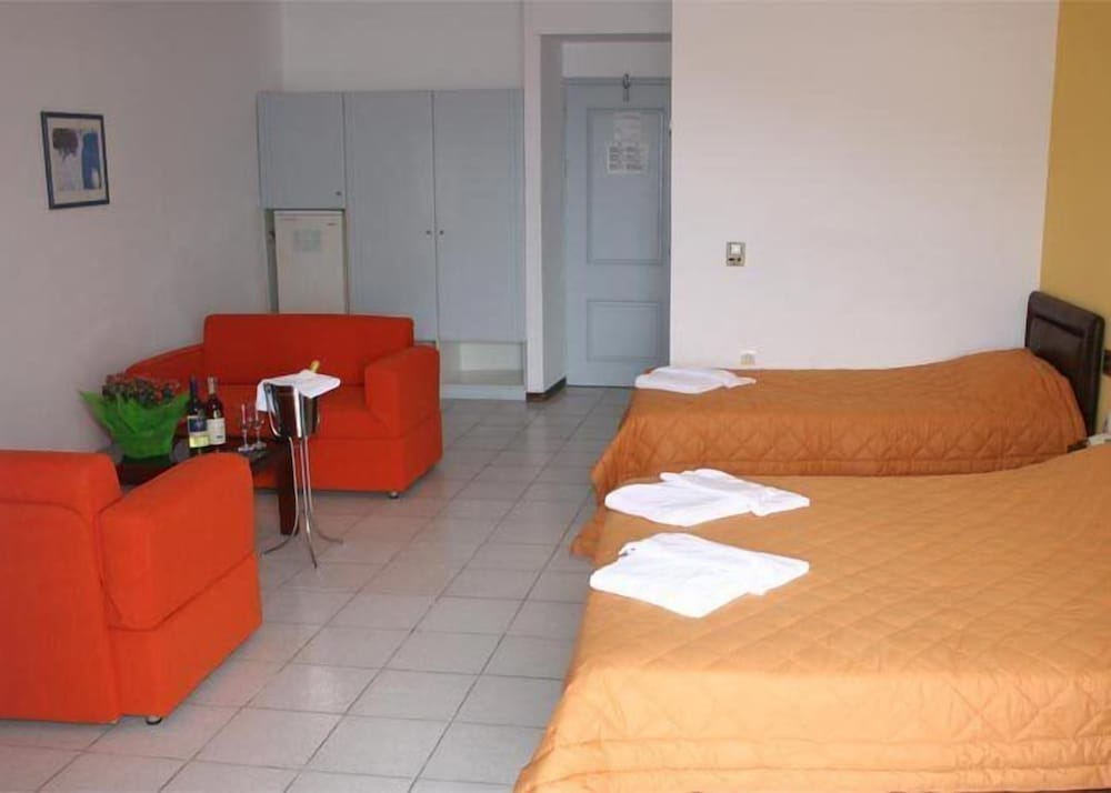 Double Room (2 Adults) photo 2