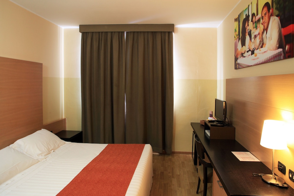 Double Room Single Use - Photo 4